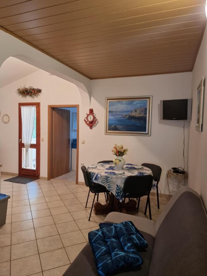 Apartments Jana ウマグ エクステリア 写真